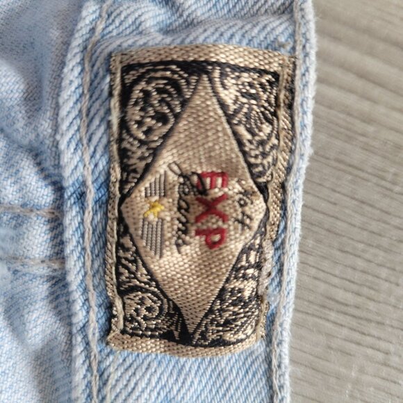 Vintage Express High-Waisted Light Wash Denim Shorts Size 13 With Frayed Hem - Picture 3 of 7